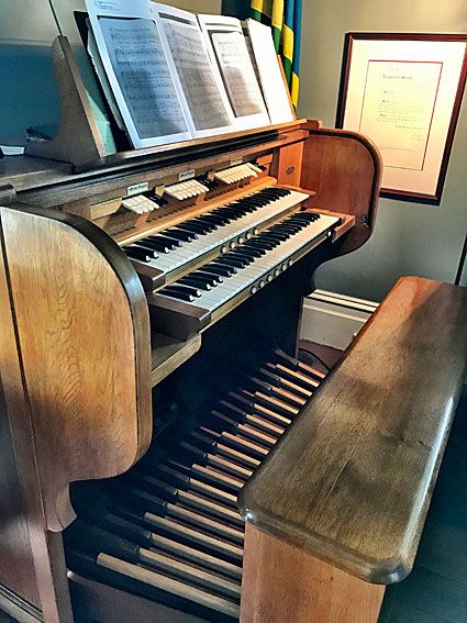 The Oaks - Organ
